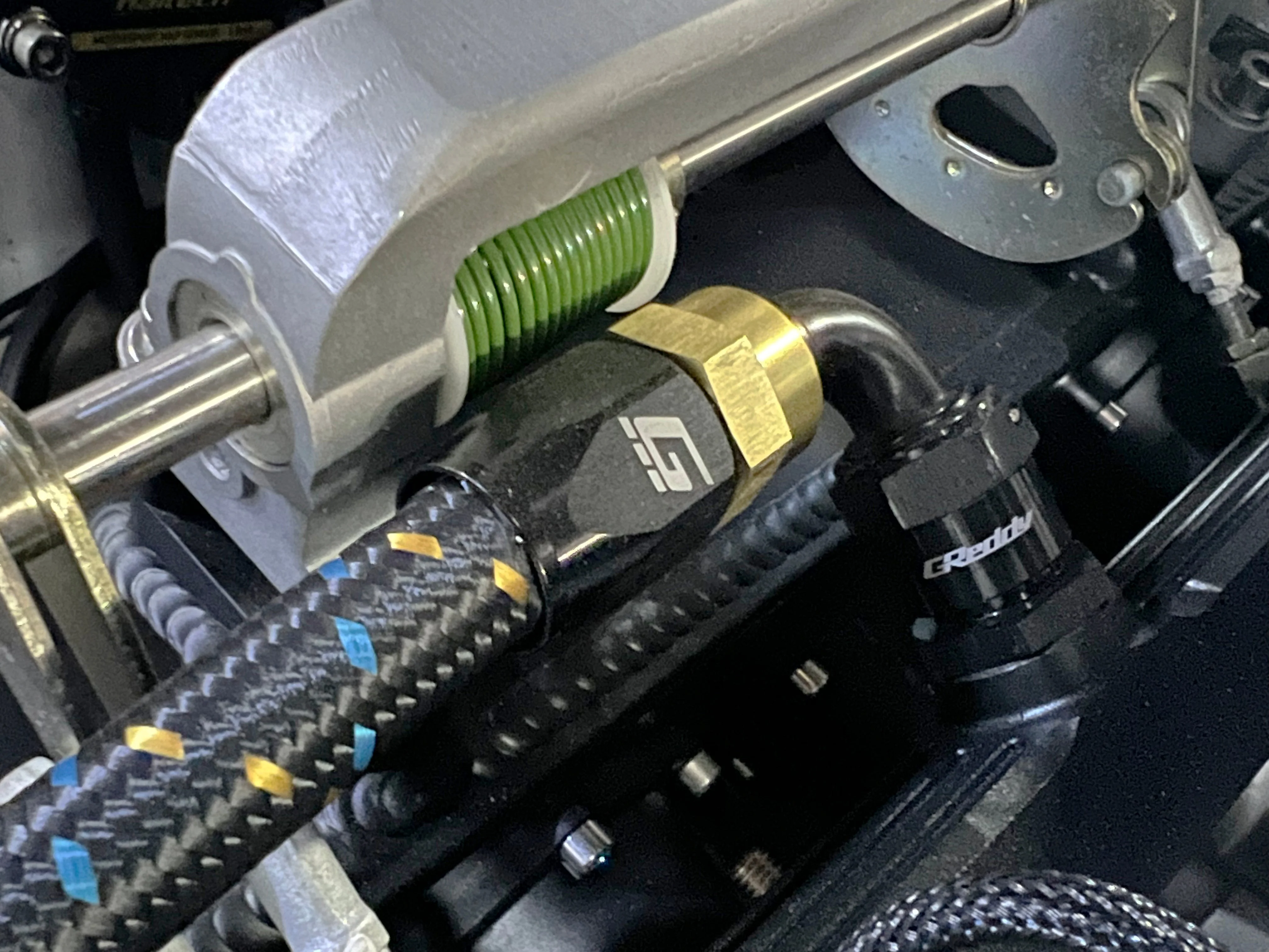 GReddy -12 AN Swivel Hose End - Black / Gold anodized - Image 3