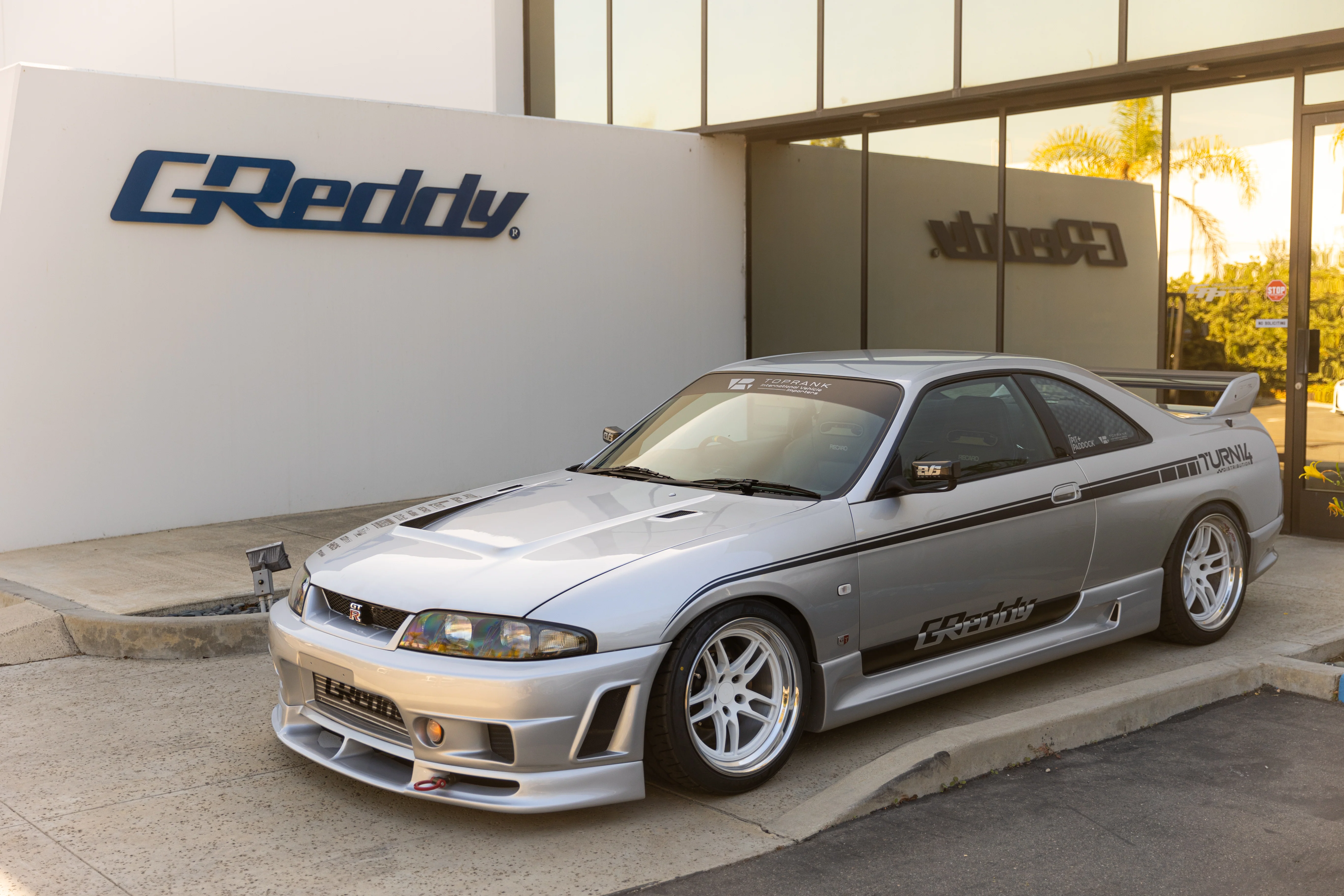 Garage Active 400R Type Dry Carbon Hood (R33) - special order - Image 4