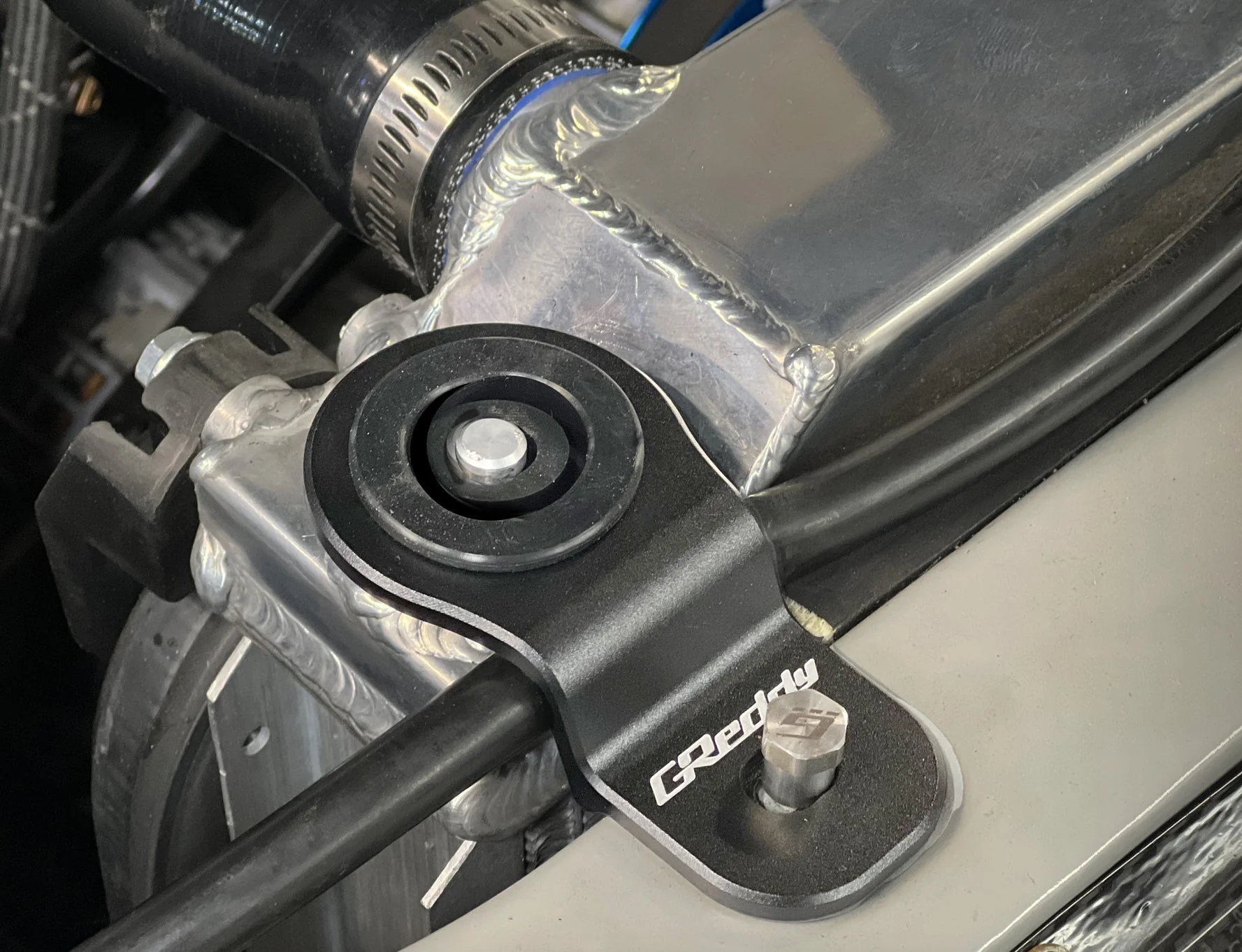 GREDDY R33 BILLET RADIATOR MOUNT BRACKETS - (12023903) - Image 3