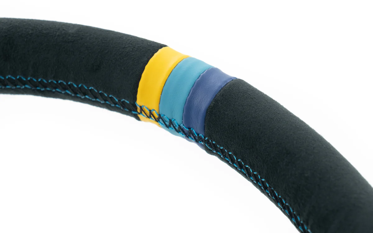GREDDY SPORT STEERING WHEEL - SUEDE 3 STRIPE MED DISH - (16600013) - Image 3