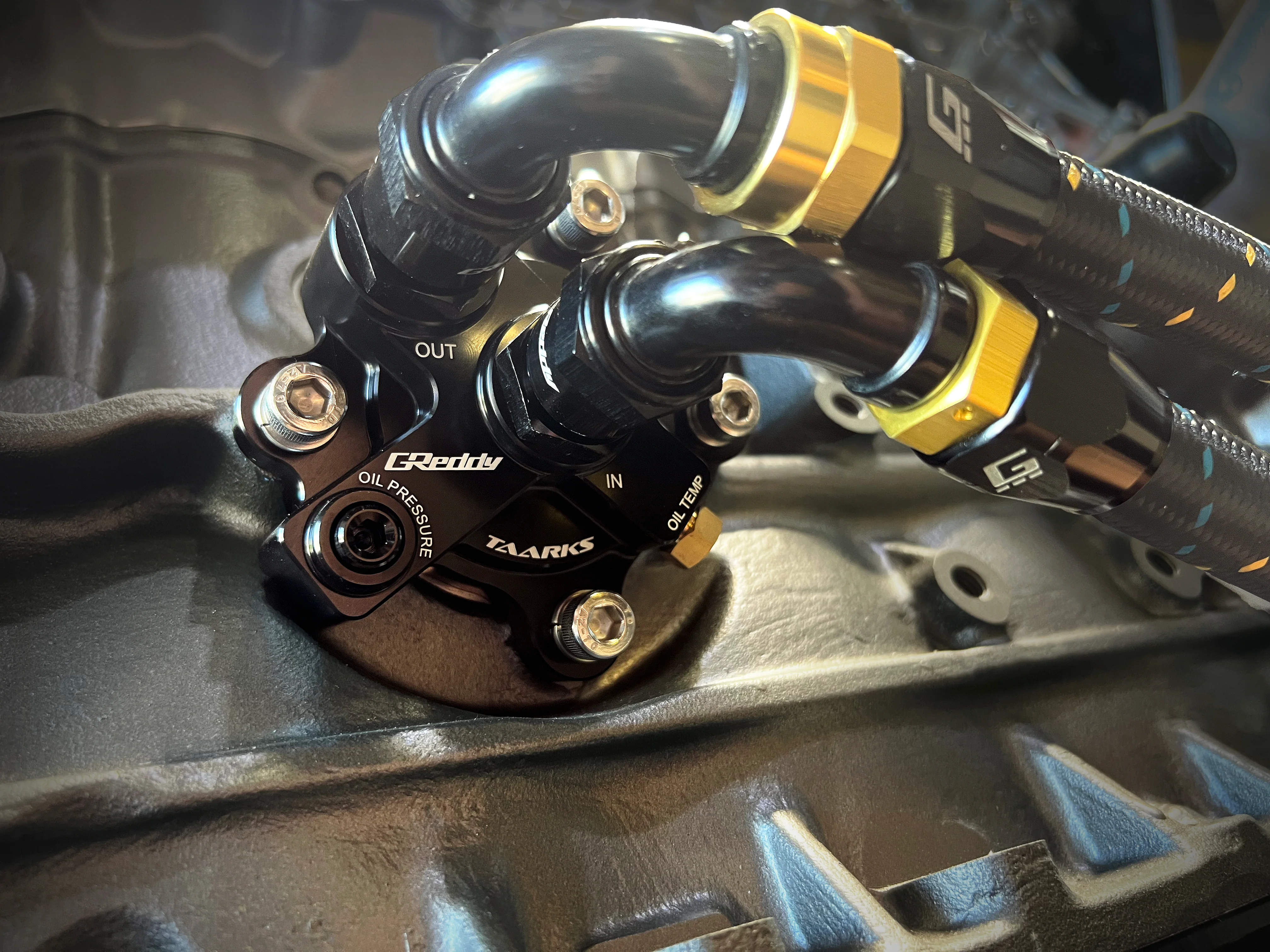GREDDY X TAARKS RB26 BOLT-ON OIL BLOCK ADAPTER, 10AN - (12428100) - Image 4