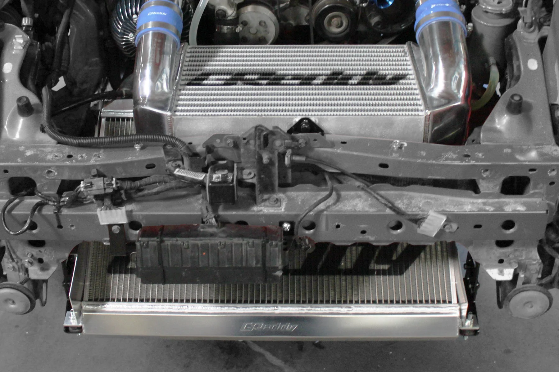 GREDDY V-MOUNT INTERCOOLER / RADIATOR KIT FD3S Ver. 2 STANDARD KIT - (12040703 / 12040720) - Image 3