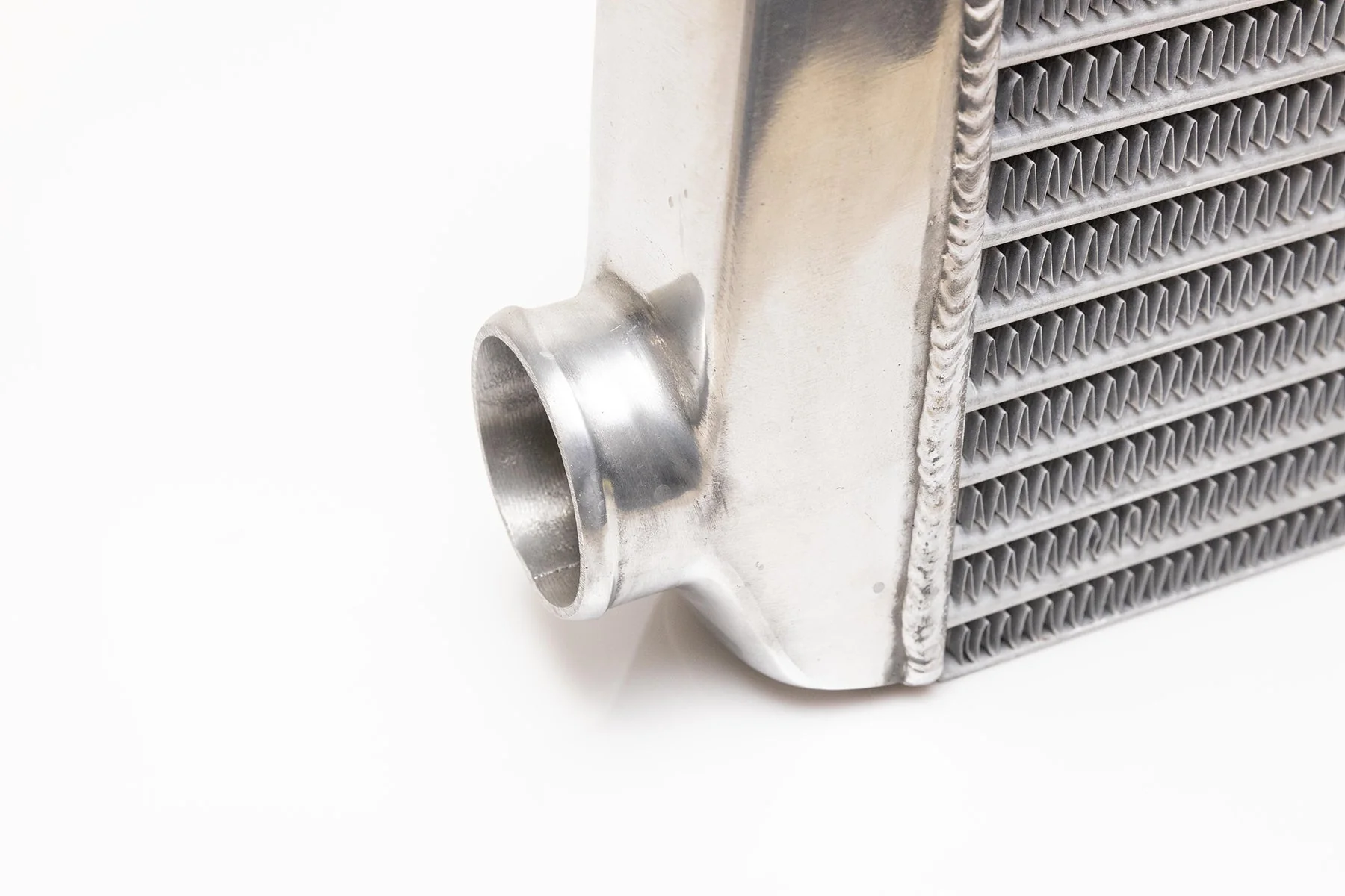 UNIVERSAL INTERCOOLER SPEC TYPE-28, BOTTOM 60mm INLET/OUTLET - (12001415) - Image 4